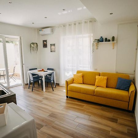 Salerno Center Suites Bagian luar foto