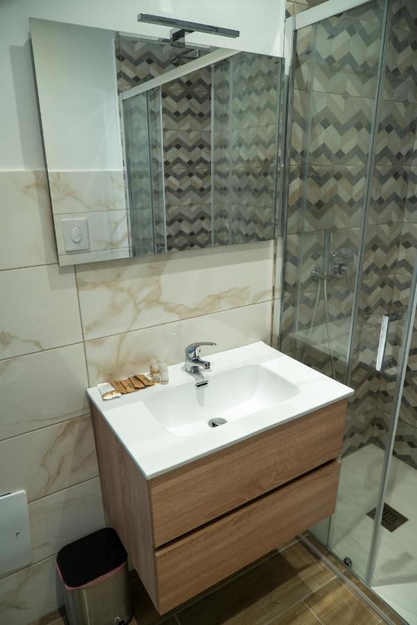 Salerno Center Suites Bagian luar foto