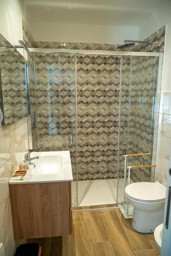 Salerno Center Suites Bagian luar foto