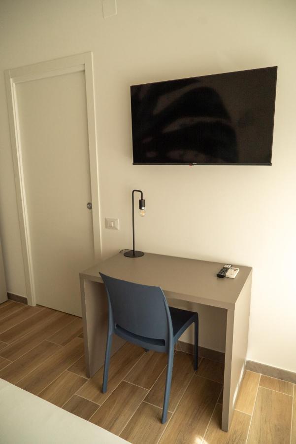 Salerno Center Suites Bagian luar foto