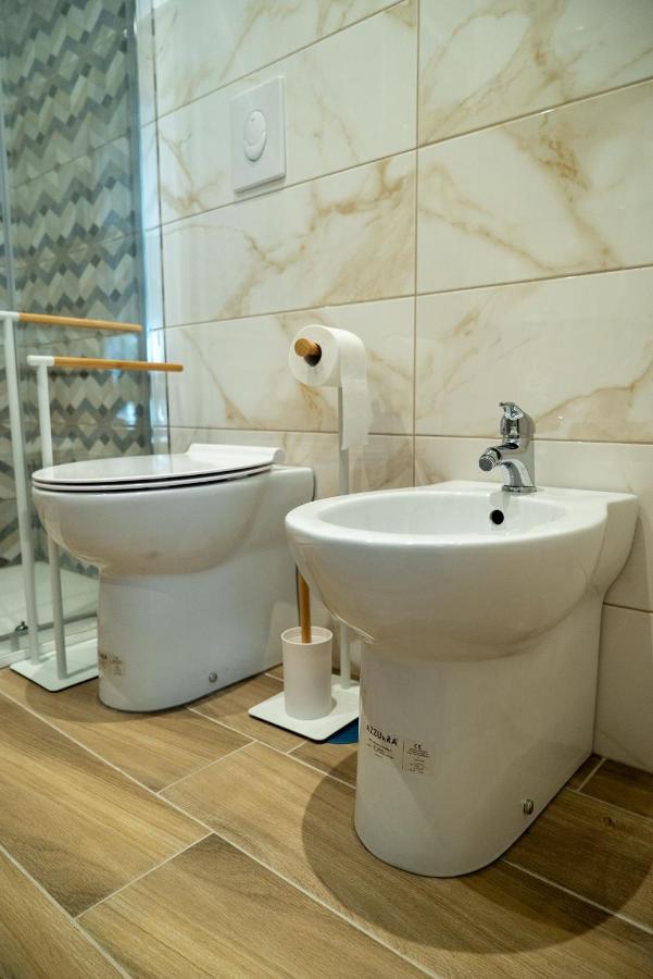 Salerno Center Suites Bagian luar foto