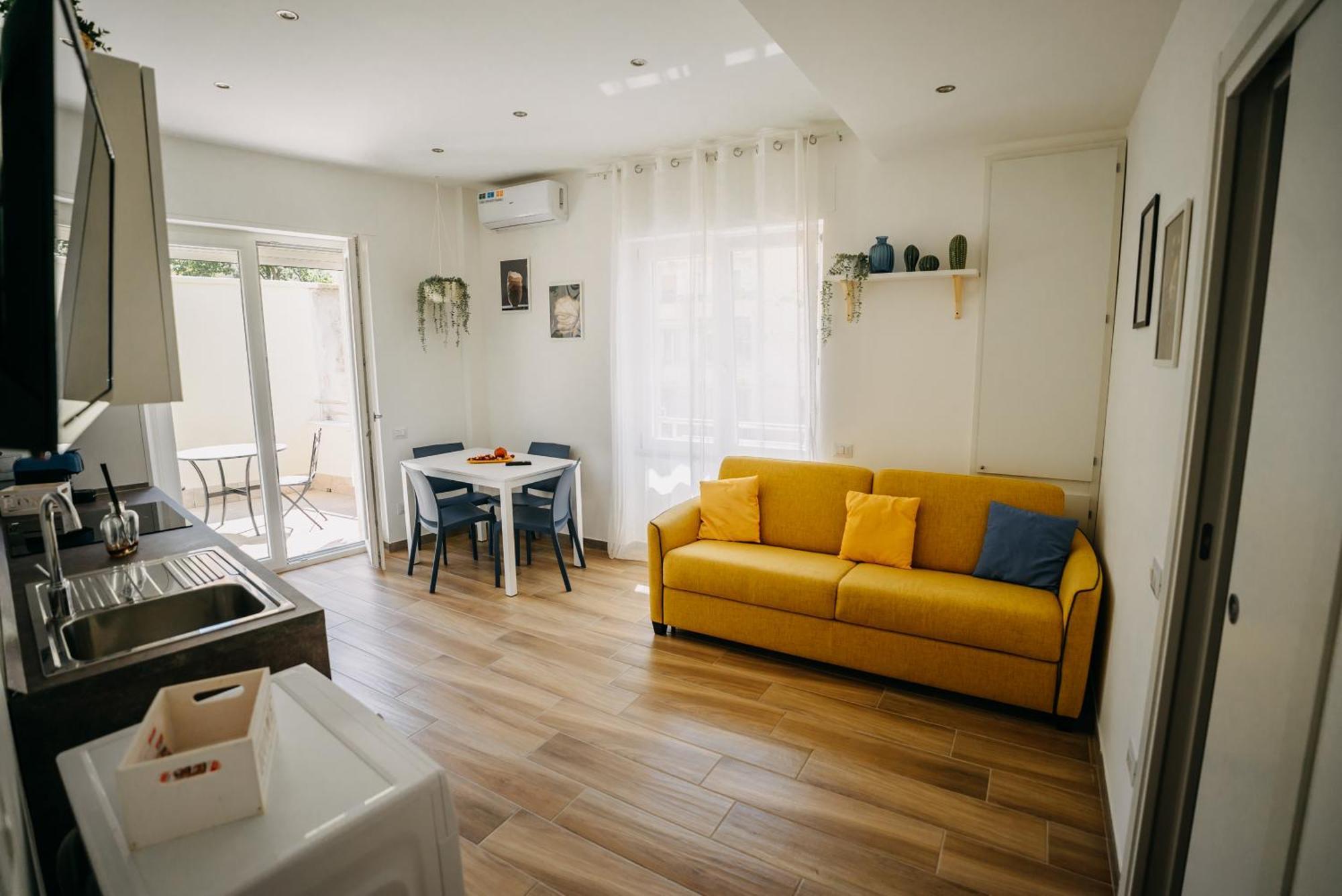 Salerno Center Suites Bagian luar foto